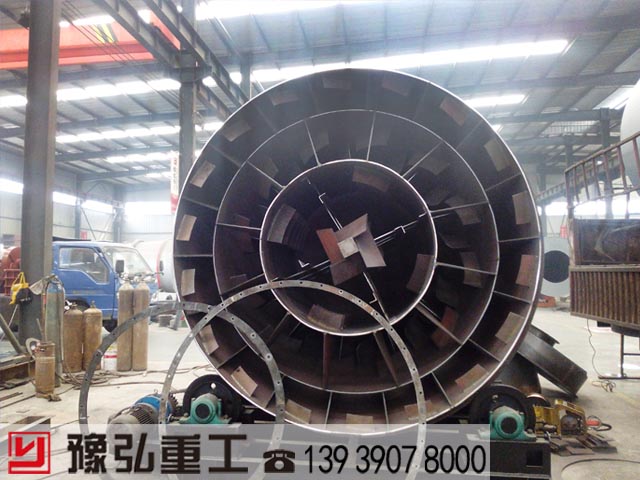 三筒泥煤干燥機內(nèi)部構(gòu)造圖 三筒泥煤干燥機內(nèi)部構(gòu)造圖