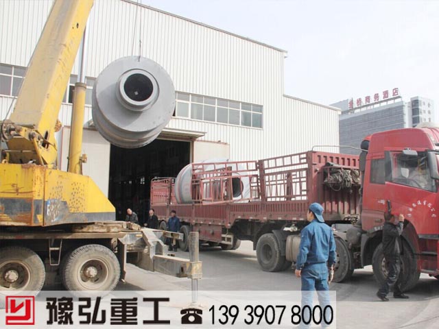 滾筒式泥煤烘干機(jī)發(fā)貨圖 滾筒式泥煤烘干機(jī)發(fā)貨圖